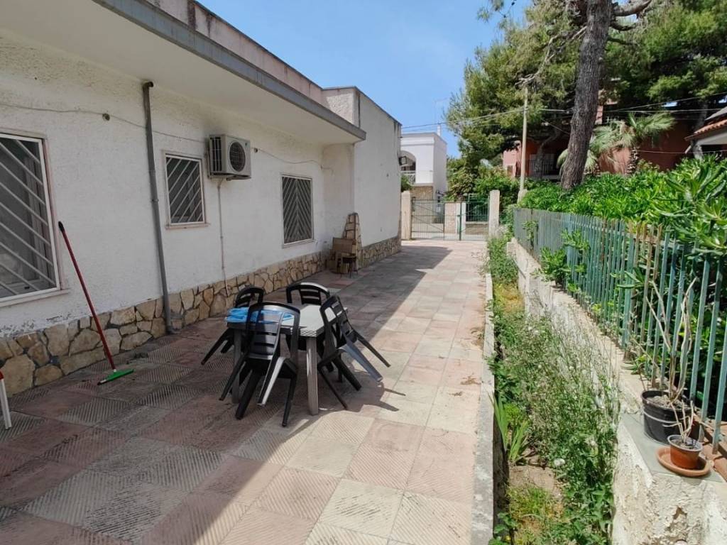 Villa a Taranto in Via Ghiozzi, 9 - Foto 3