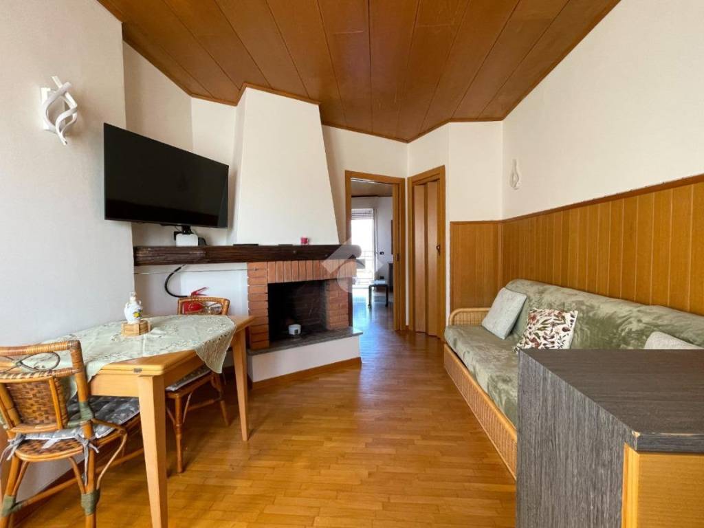 Appartamento a Porto ceresio in Via Fratelli Bertolla - Foto 3