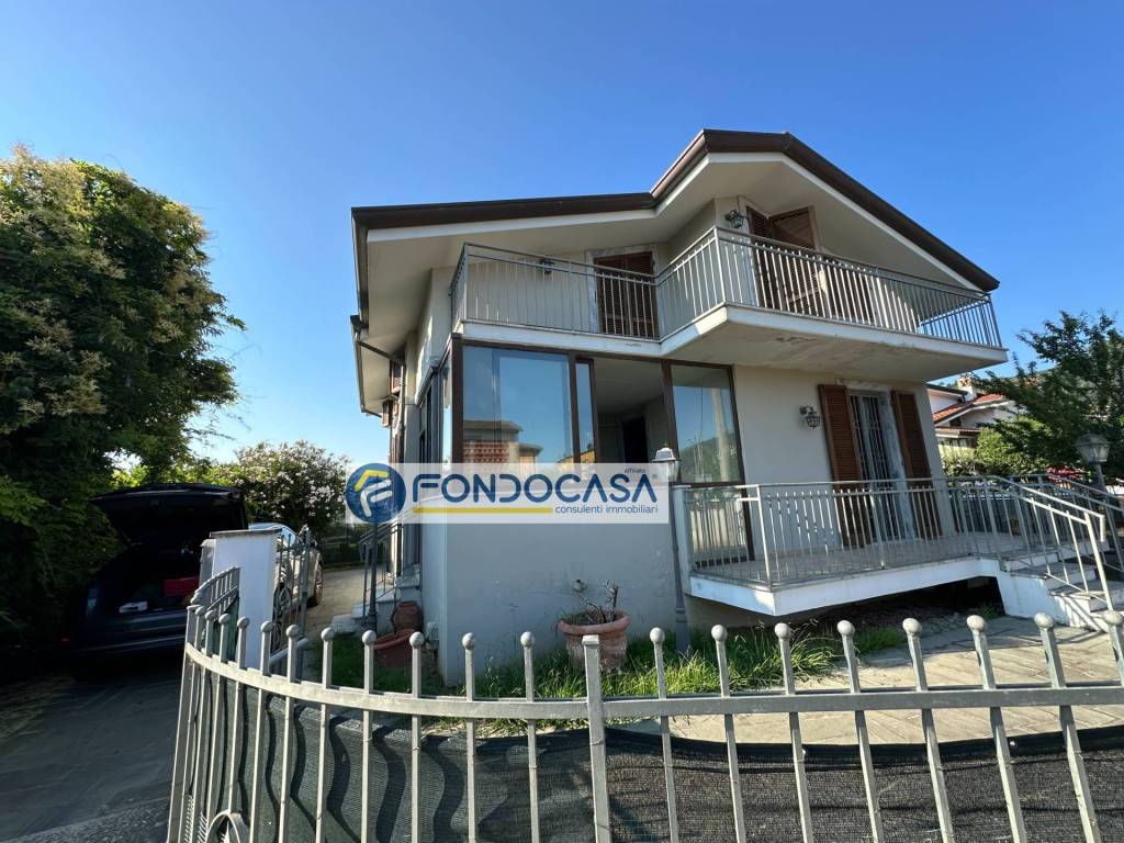 Villa a Massarosa in via sarzanese nord - Foto 5