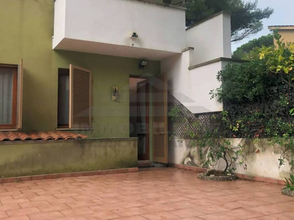 Villa a Rosignano marittimo in Via Leonardo Da Vinci, 18 - Foto 2