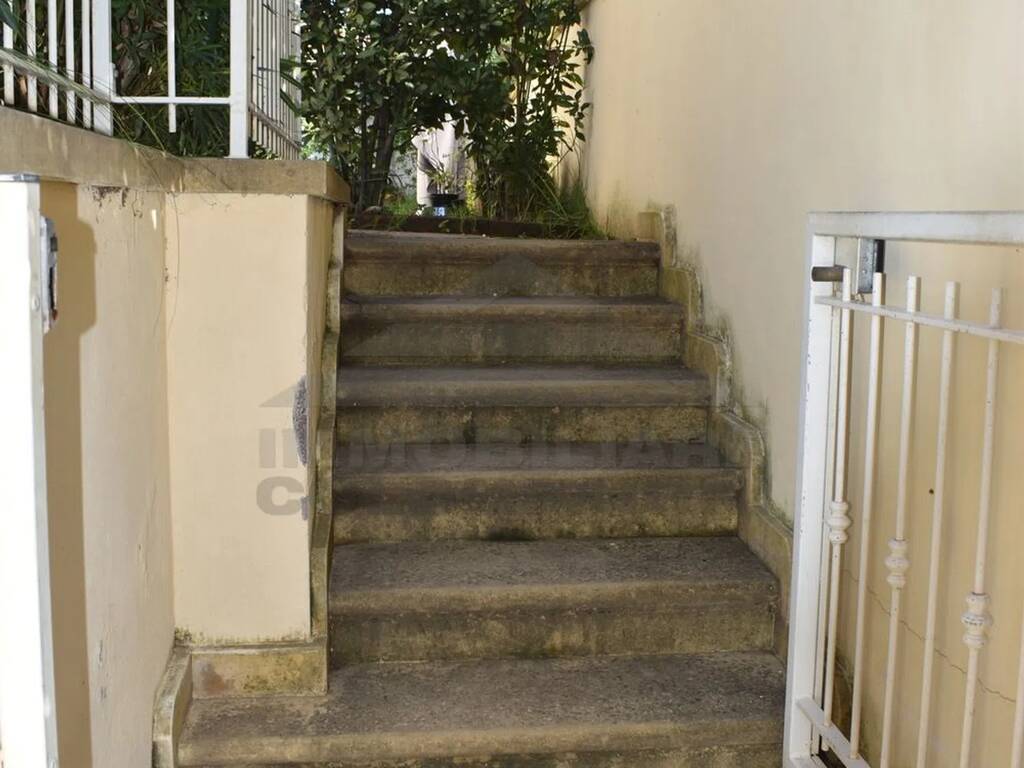 Villa a Rosignano marittimo in Via Angelo Poliziano, 19 - Foto 2