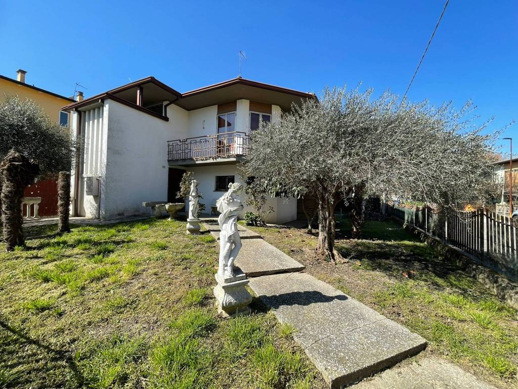 Villa a Due carrare in Via Vittorio Veneto, 10 - Foto 3