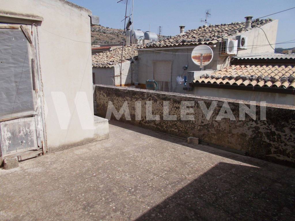 Casa indipendente a Scicli in Via Belice - Foto 2
