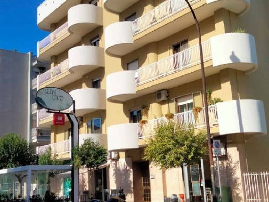 Appartamento a Taranto in Via Lago D'Arvo, 39 - Foto 2