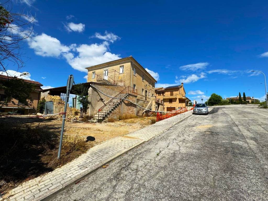 Rustico / casale a Montegranaro in Via Robert Baden Powell - Foto 5