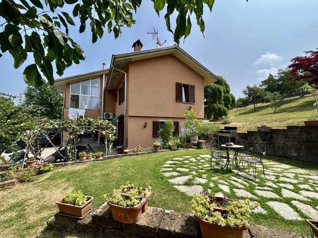 Villa a Rodello in Via Montà - Foto 3
