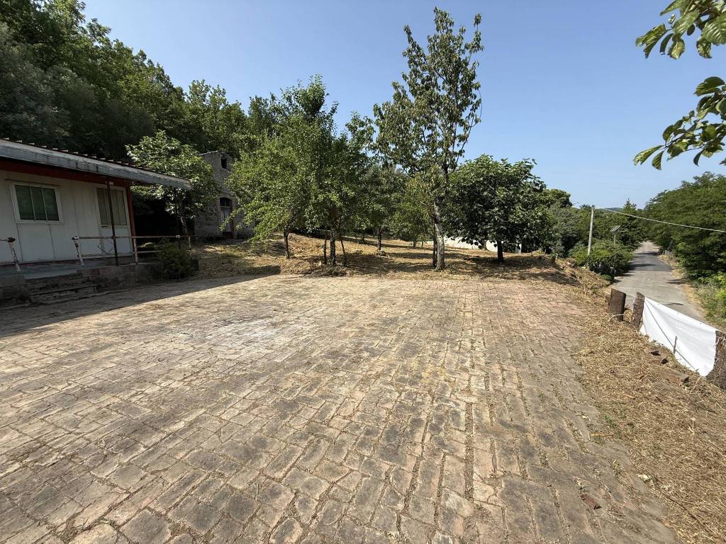 Terreno a Ceppaloni in Via Trocchia - Foto 2