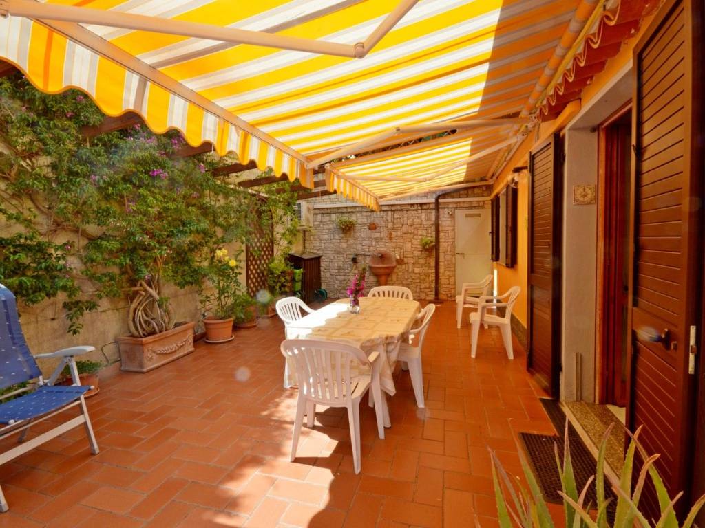 Appartamento a Marciana marina in Viale Aldo Moro, 7 - Foto 2