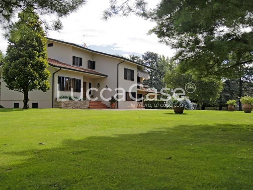 Villa a Lucca in Via Pesciatina, , 2248 - Foto 3
