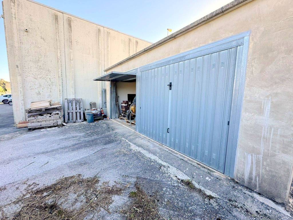 Box / garage a Campobasso in Rione San Pietro - Foto 4