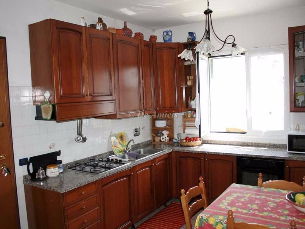 Villa a Dolceacqua in Via Monsignore B. Tornatore - Foto 3