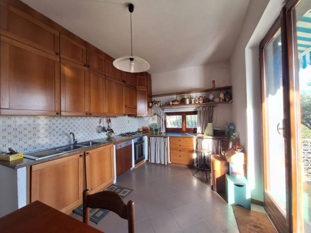 Villa a Follo in Via Europa, 57 - Foto 3