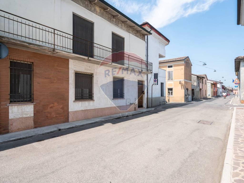 Casa indipendente a Rivarolo mantovano in via cesare Rossi, 36 - Foto 4