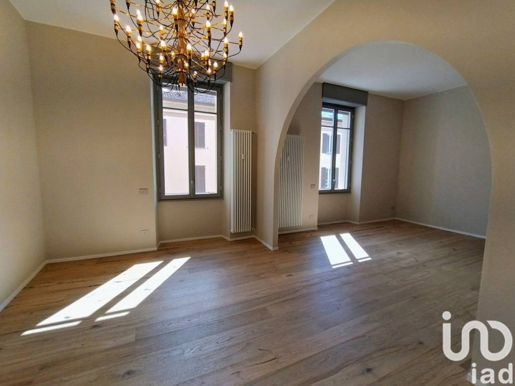 Appartamento a Verbania in Piazza Aldo Moro, 5 - Foto 2