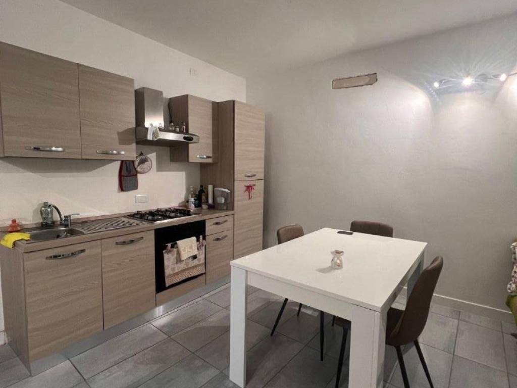 Appartamento a Mantova in Via Camillo Benso di Cavour - Foto 4
