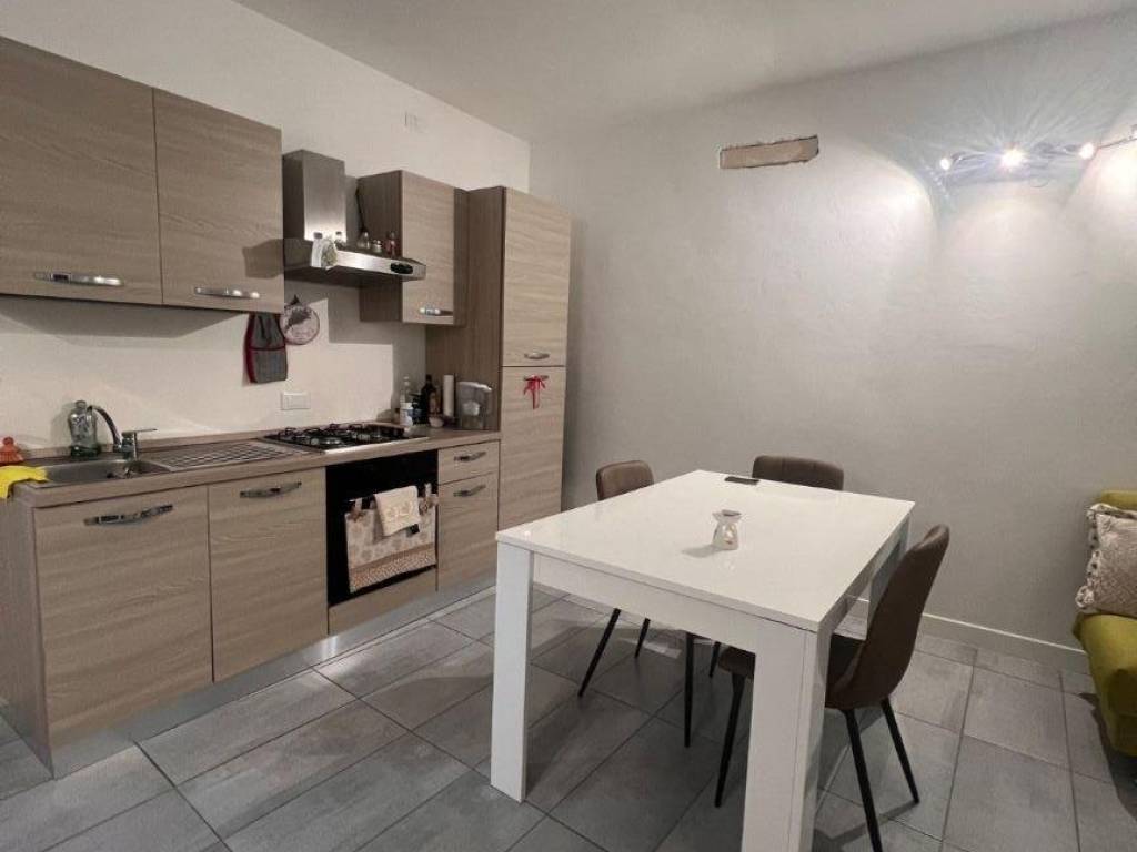Appartamento a Mantova in Via Camillo Benso di Cavour - Foto 5