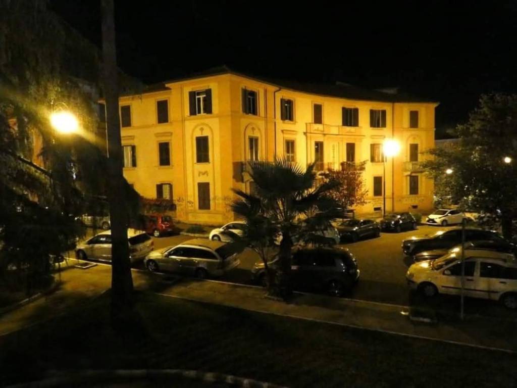 Appartamento a Cosenza in Piazza Giorgio Castriota Skanderbeg - Foto 2