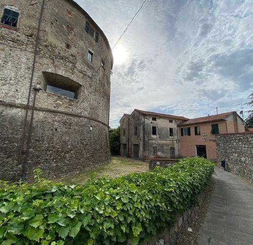 Casa indipendente a Sarzana in Via Circonvallazione 12 - Foto 2