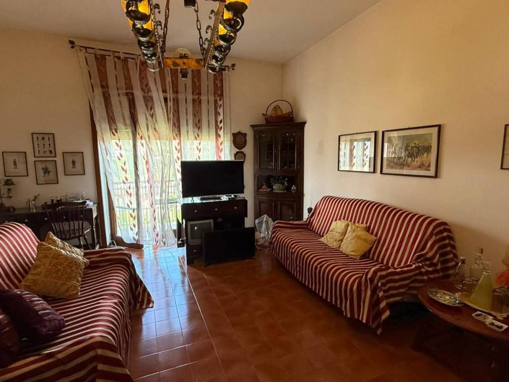 Appartamento a Contrada in Via Nazionale Centro - Foto 3