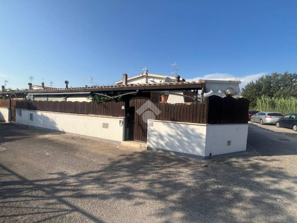 Villetta a schiera a Terracina in Via Giuliano Dei Medici, 1 - Foto 2