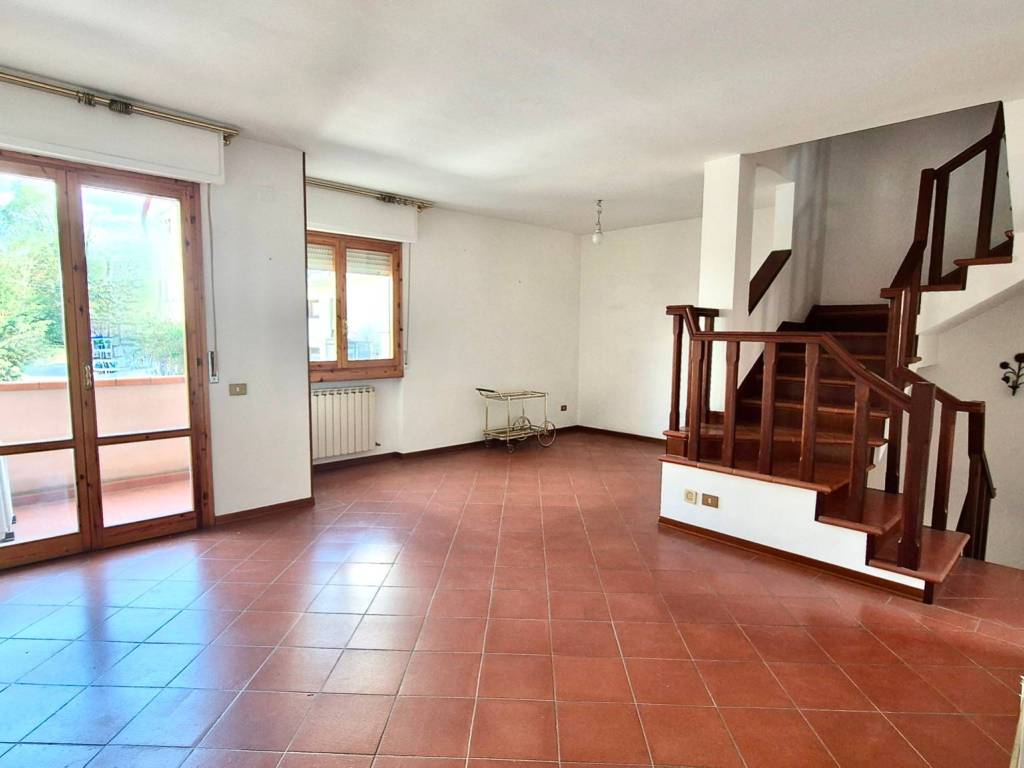 Casa indipendente a Montevarchi in Via Montegrappa - Foto 2