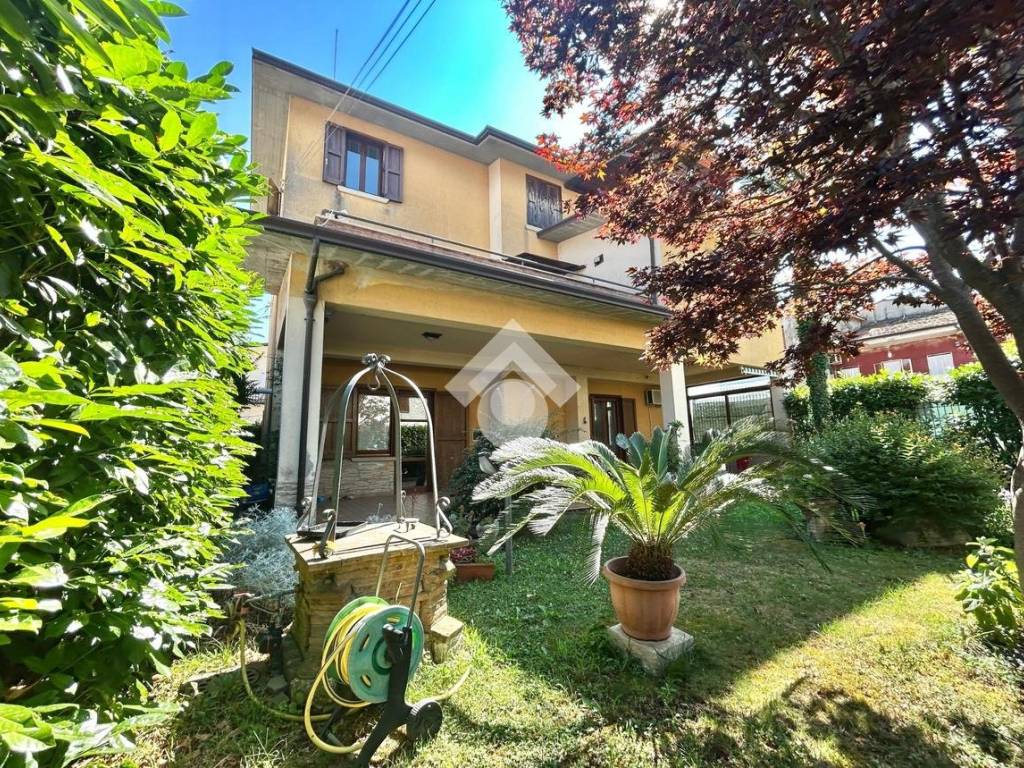 Villa a Cervinara in Via Casino Bizzarro, 104 - Foto 4