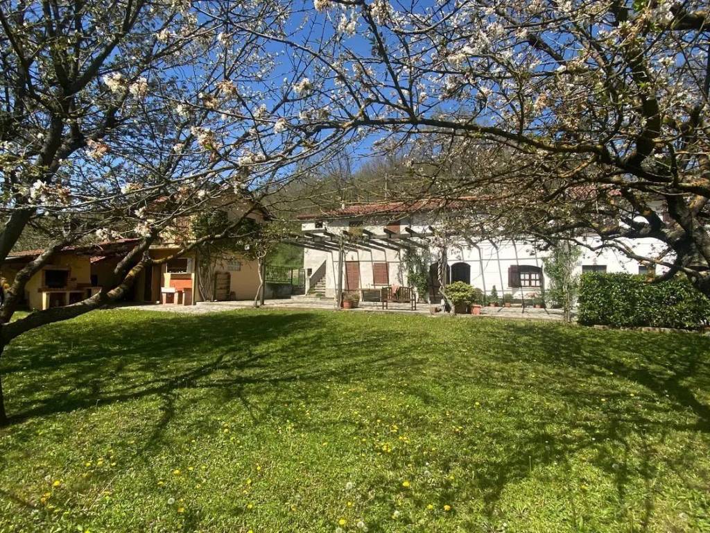 Villa a Cairo montenotte in Strada Cummi, 9 - Foto 2