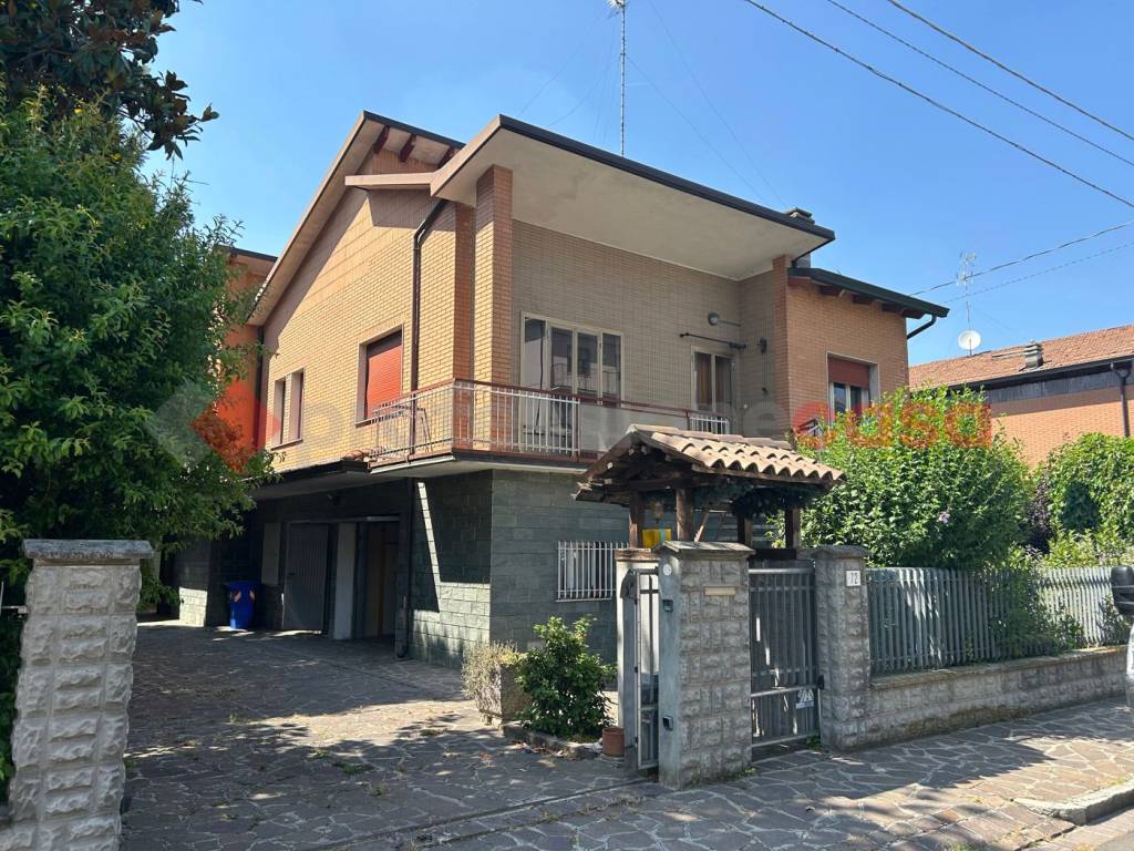Casa indipendente a Carpi in Via Cristoforo Colombo, 70/b - Foto 2