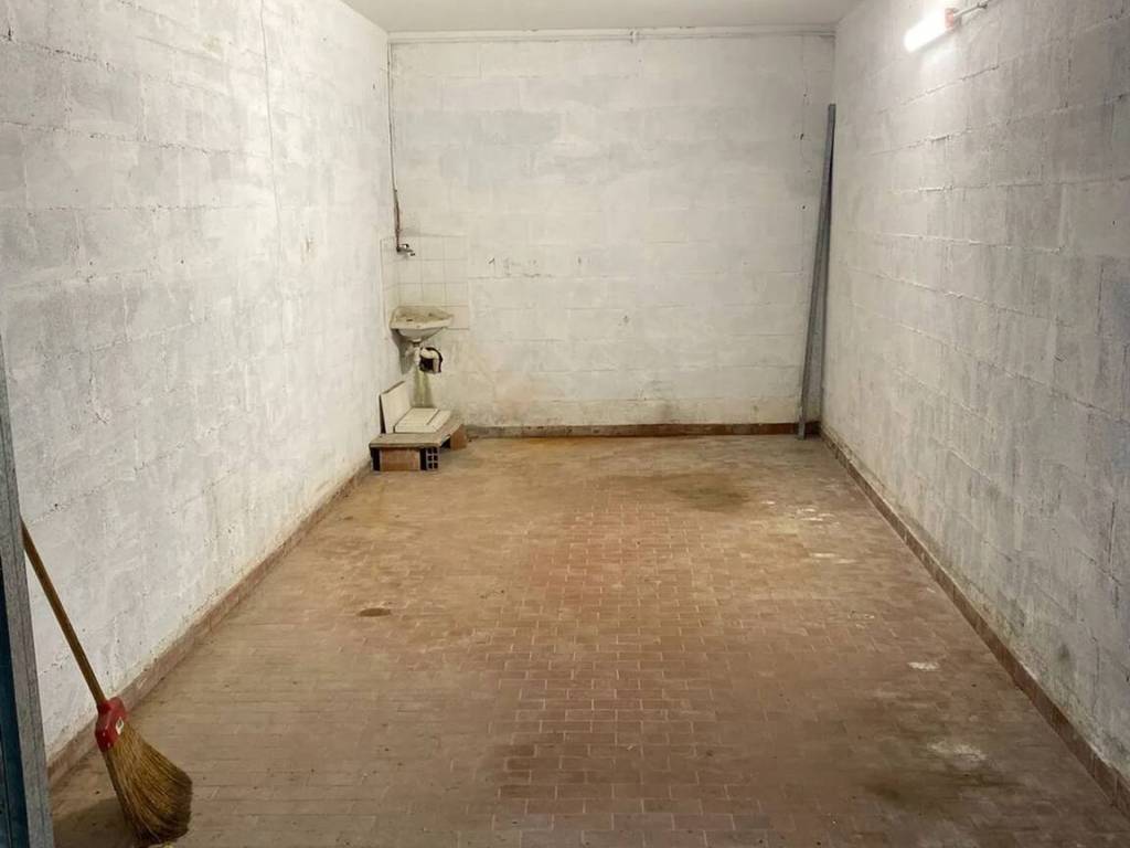 Box / garage a Loano in Via Alba S.N.C. - Foto 4