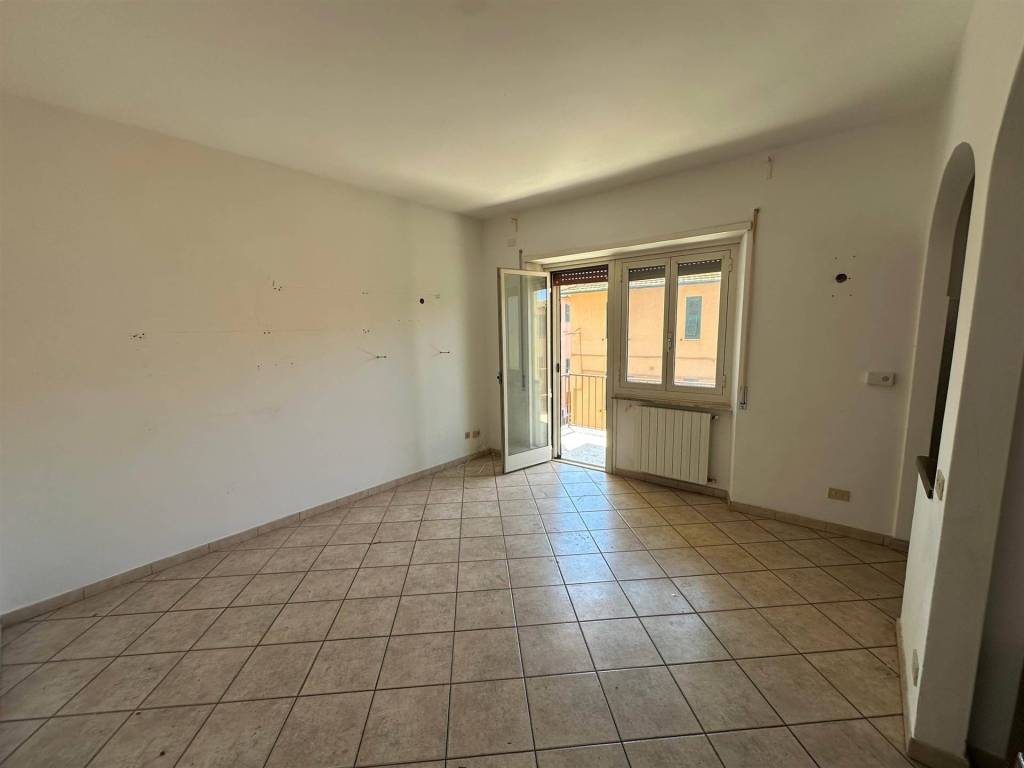 Appartamento a Orbetello in Via Oscar Fanteria, 6 - Foto 2