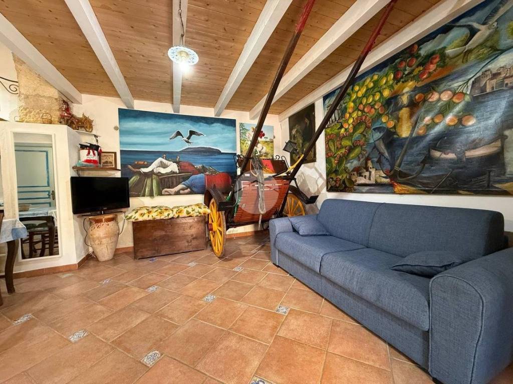 Casa indipendente a Castellammare del golfo in Via Giacomo Medici, 33 - Foto 2