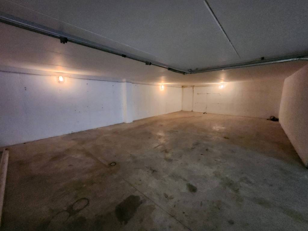 Box / garage a Uboldo in Via Angelo Morandi, 6 - Foto 2
