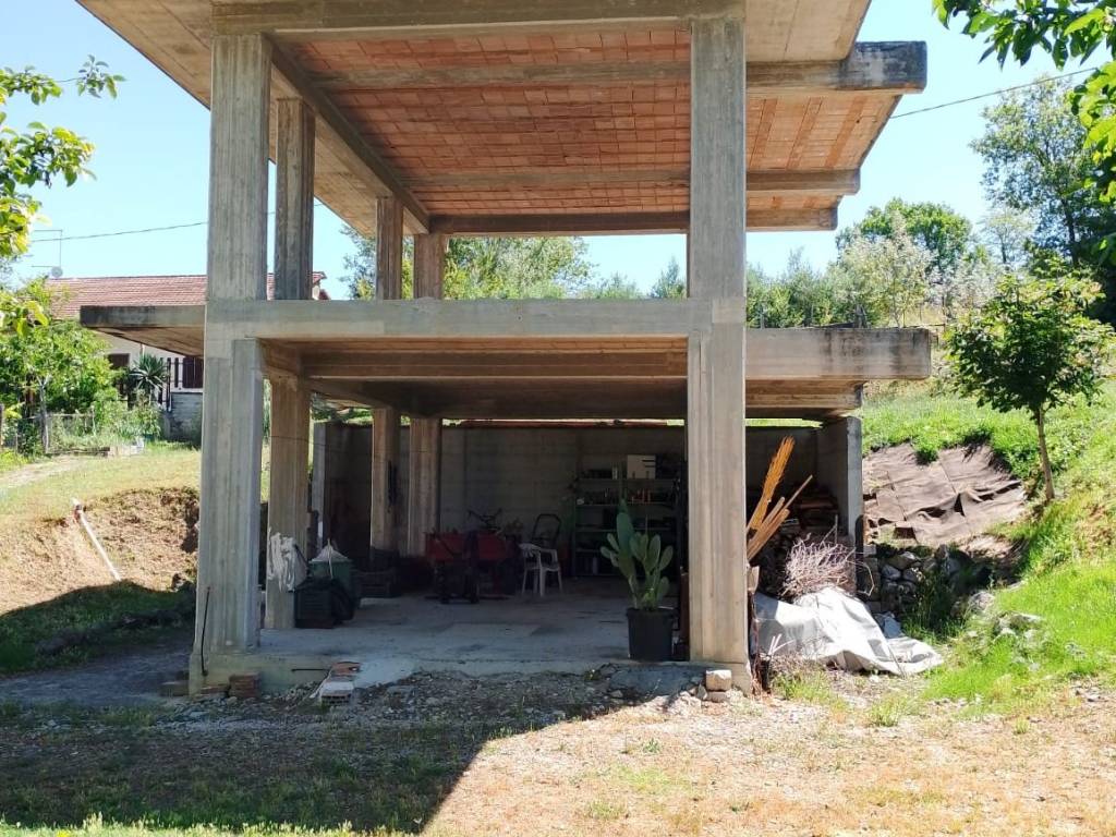 Rustico / casale a Frosinone in Via Vetiche - Foto 2