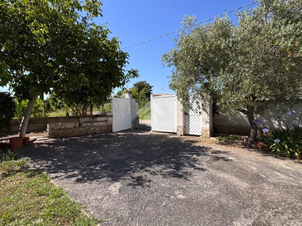 Casa indipendente a Latina in Strada del Bottero, 235 - Foto 3