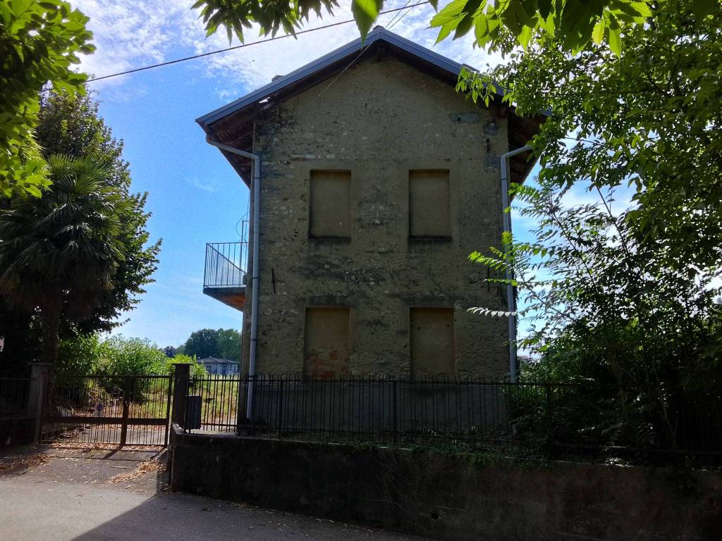 Rustico / casale a Biandronno in Via Dante Alighieri - Foto 3