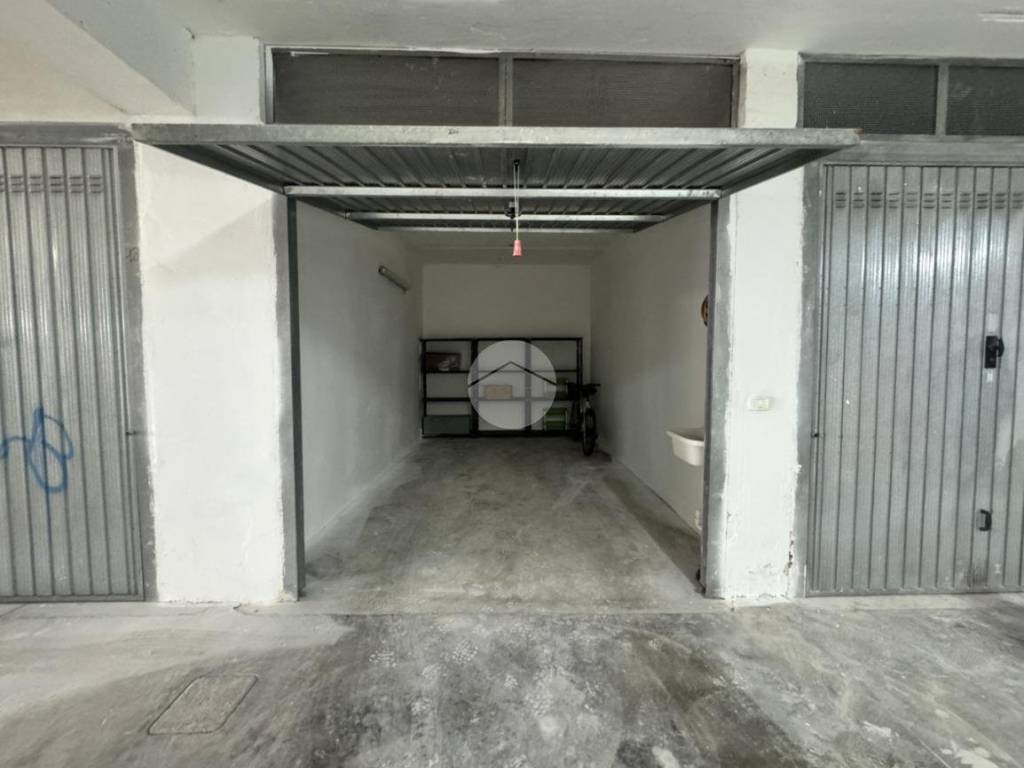 Box / garage a Sabaudia in Via Amedeo II, 3 - Foto 5