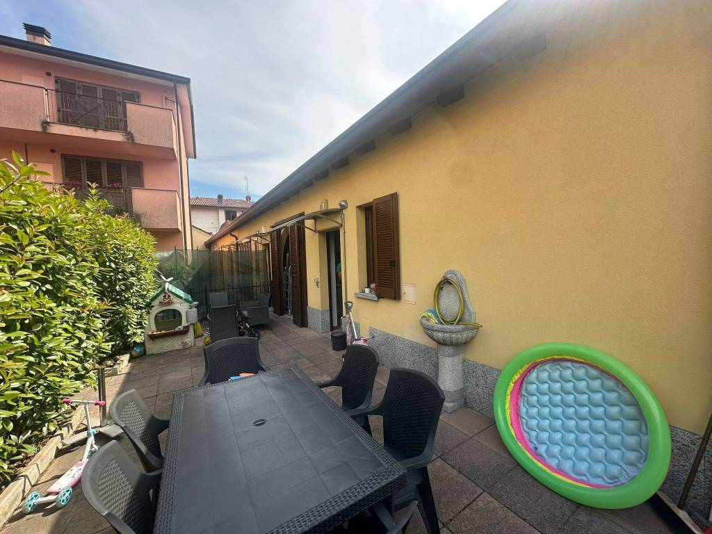 Appartamento a Dolzago in Via Corsica, 18 - Foto 4