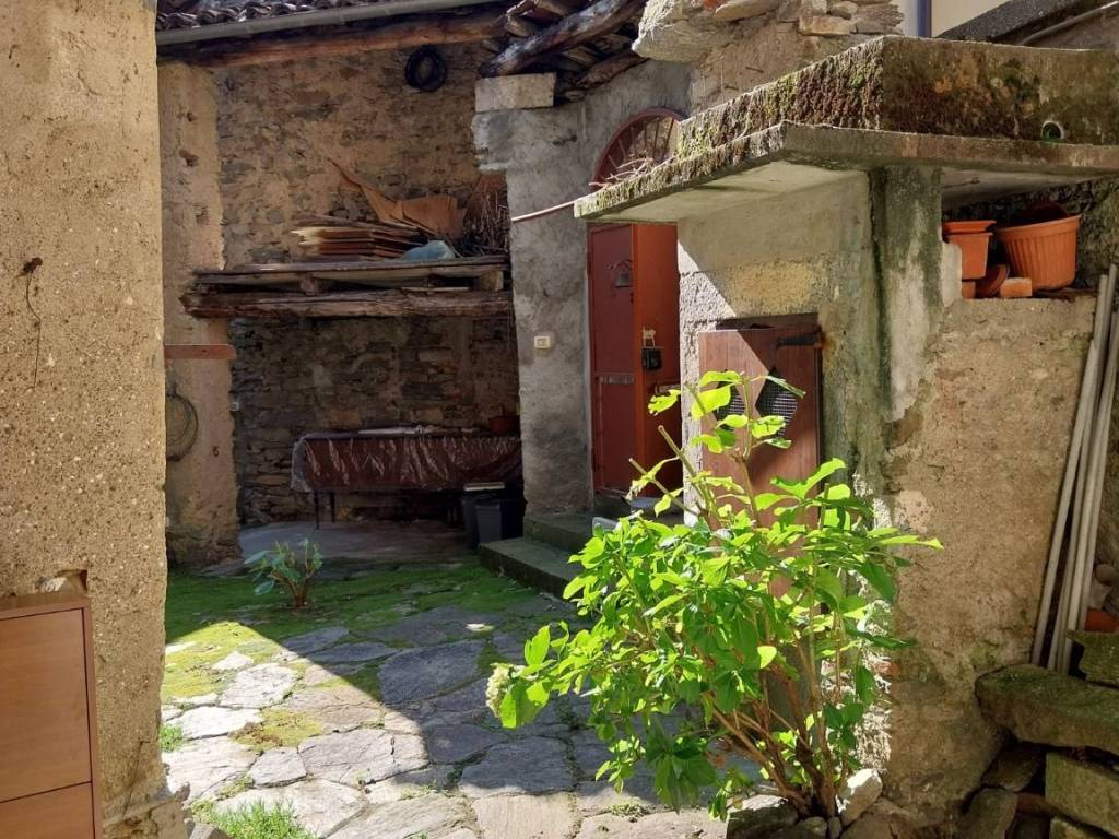Rustico / casale a Stresa in Via Vittorio Emanuele, 16 - Foto 2