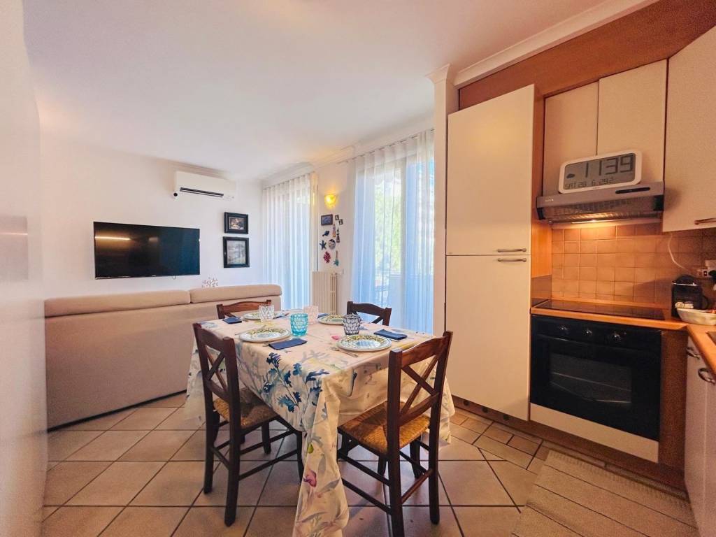 Appartamento a Riccione in Viale Maria Ceccarini, 12 - Foto 3