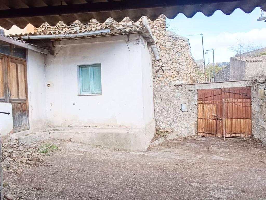 Rustico / casale a San nicolò gerrei in Via Duca degli Abruzzi - Foto 2