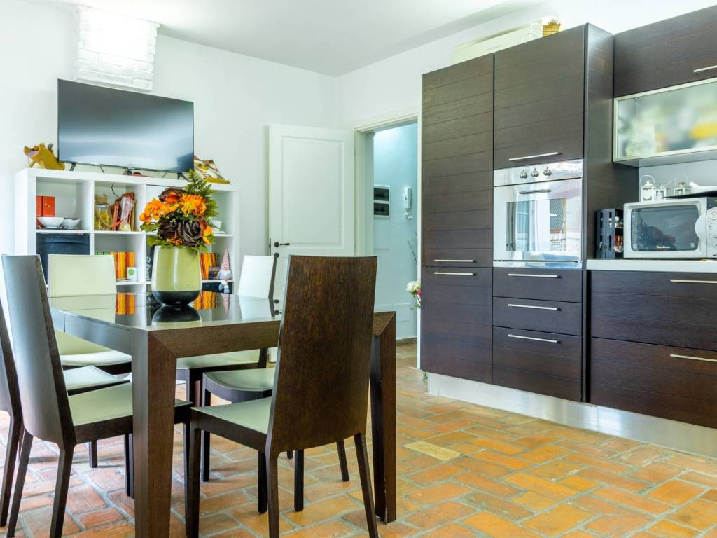 Casa indipendente a Medicina in Medicina zona scuole medie, bellissima abitazione cielo-terra come nuova con 3 camere e due bagni o - Foto 5