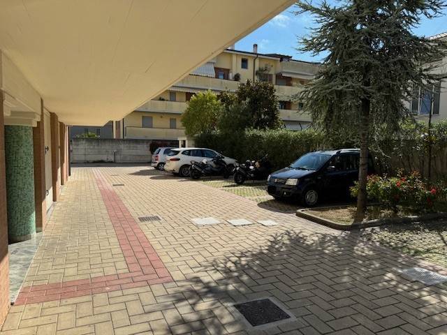 Appartamento a Montesilvano in Via Sinni - Foto 5