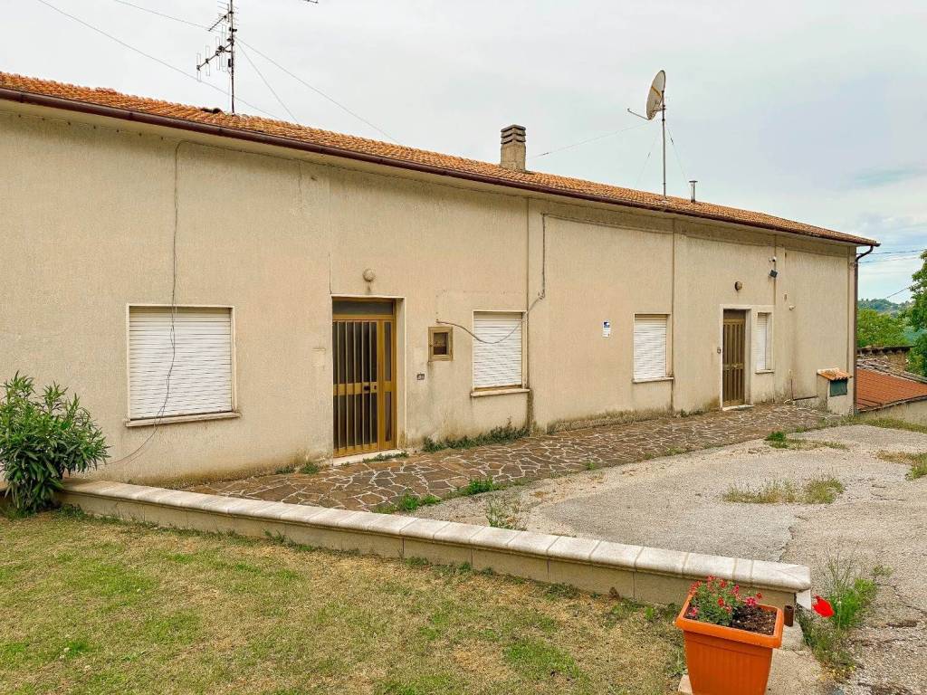 Casa indipendente a Nocera umbra in Via Clementina - Foto 2