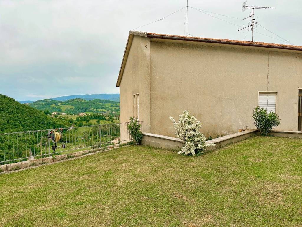 Casa indipendente a Nocera umbra in Via Clementina - Foto 4