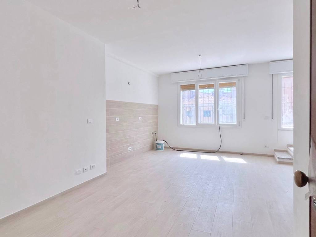 Appartamento a Spotorno in Viale Europa - Foto 2