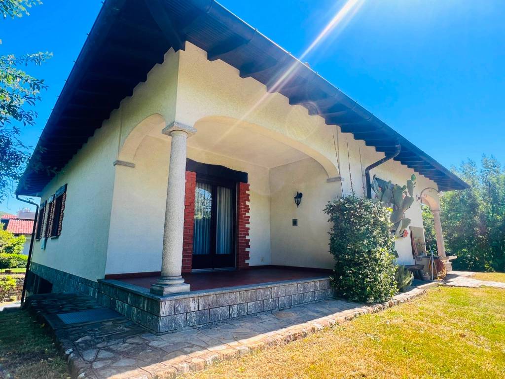Villa a Cuasso al monte in Via Zotte San Salvatore, 10 - Foto 2