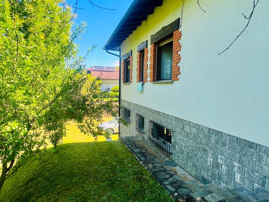 Villa a Cuasso al monte in Via Zotte San Salvatore, 10 - Foto 3