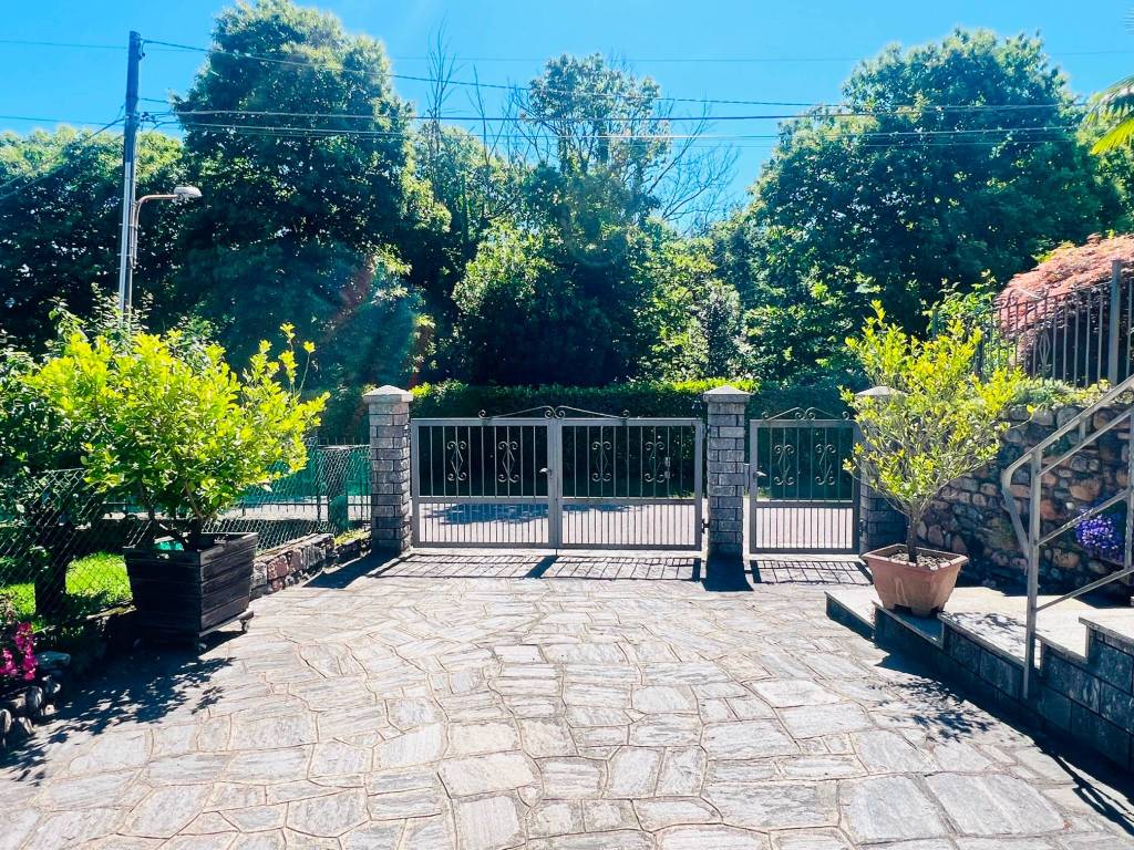 Villa a Cuasso al monte in Via Zotte San Salvatore, 10 - Foto 5