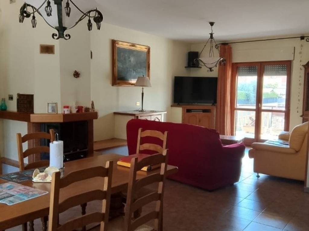Villetta a schiera a Cisterna di latina in Via Palmarola - Foto 5