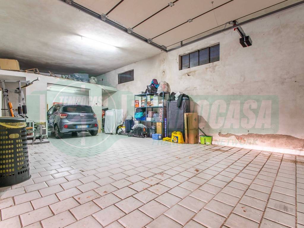 Appartamento a Uboldo in Via Aurelio dell'Acqua, 22 - Foto 3